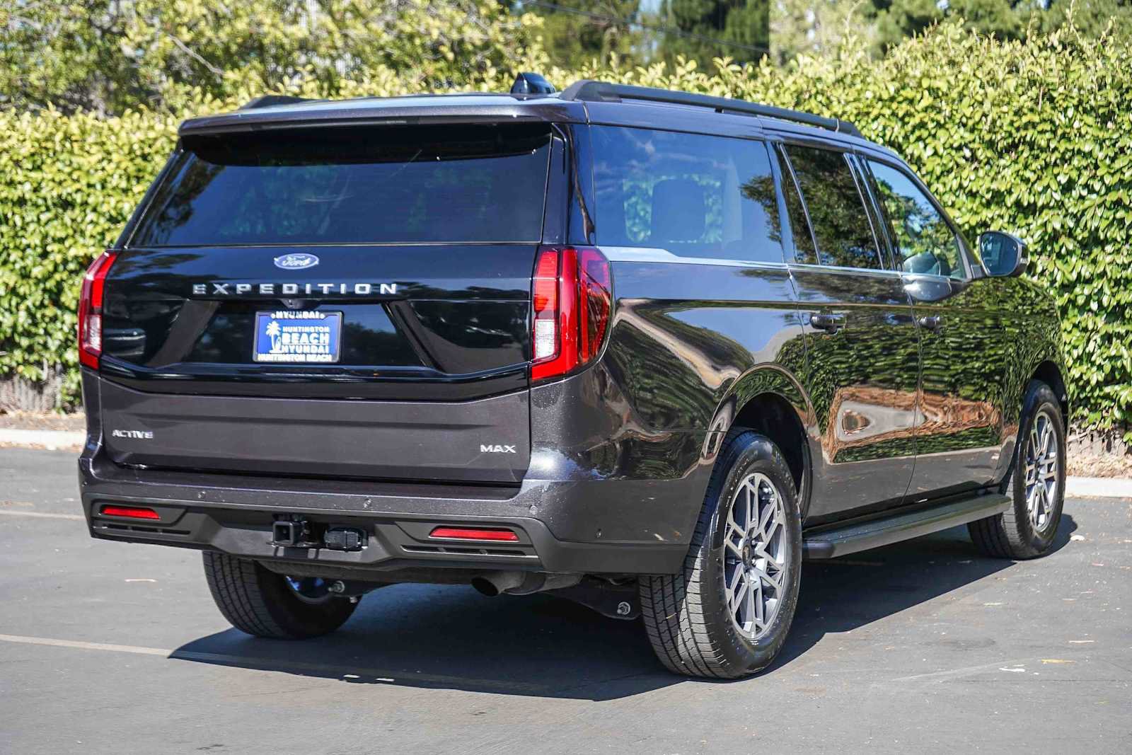 Used 2025 Ford Expedition Max Active RWD image 6
