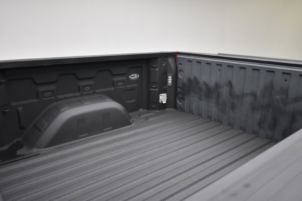 Used 2022 Chevrolet Silverado 1500 Custom w/ LPO, Dark Essentials Package AWD/4WD image 24