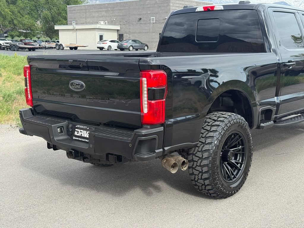 Used 2023 Ford F350 Lariat w/ Lariat Ultimate Package AWD/4WD image 9