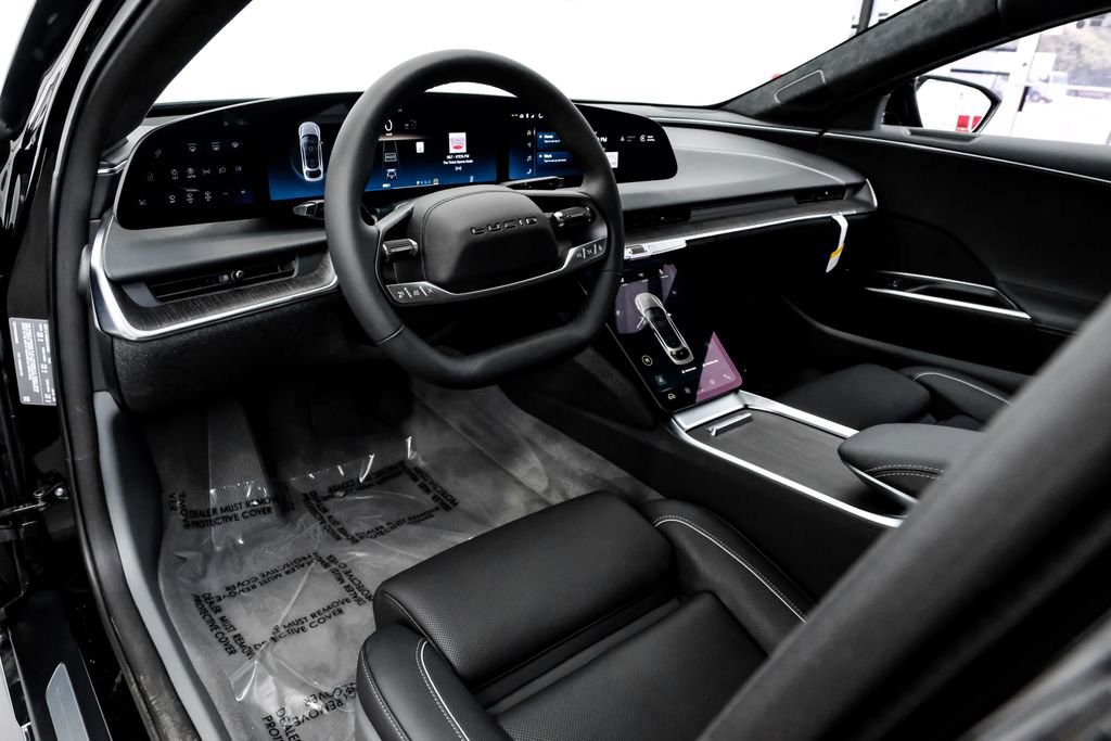 Used 2025 Lucid Air Touring image 3