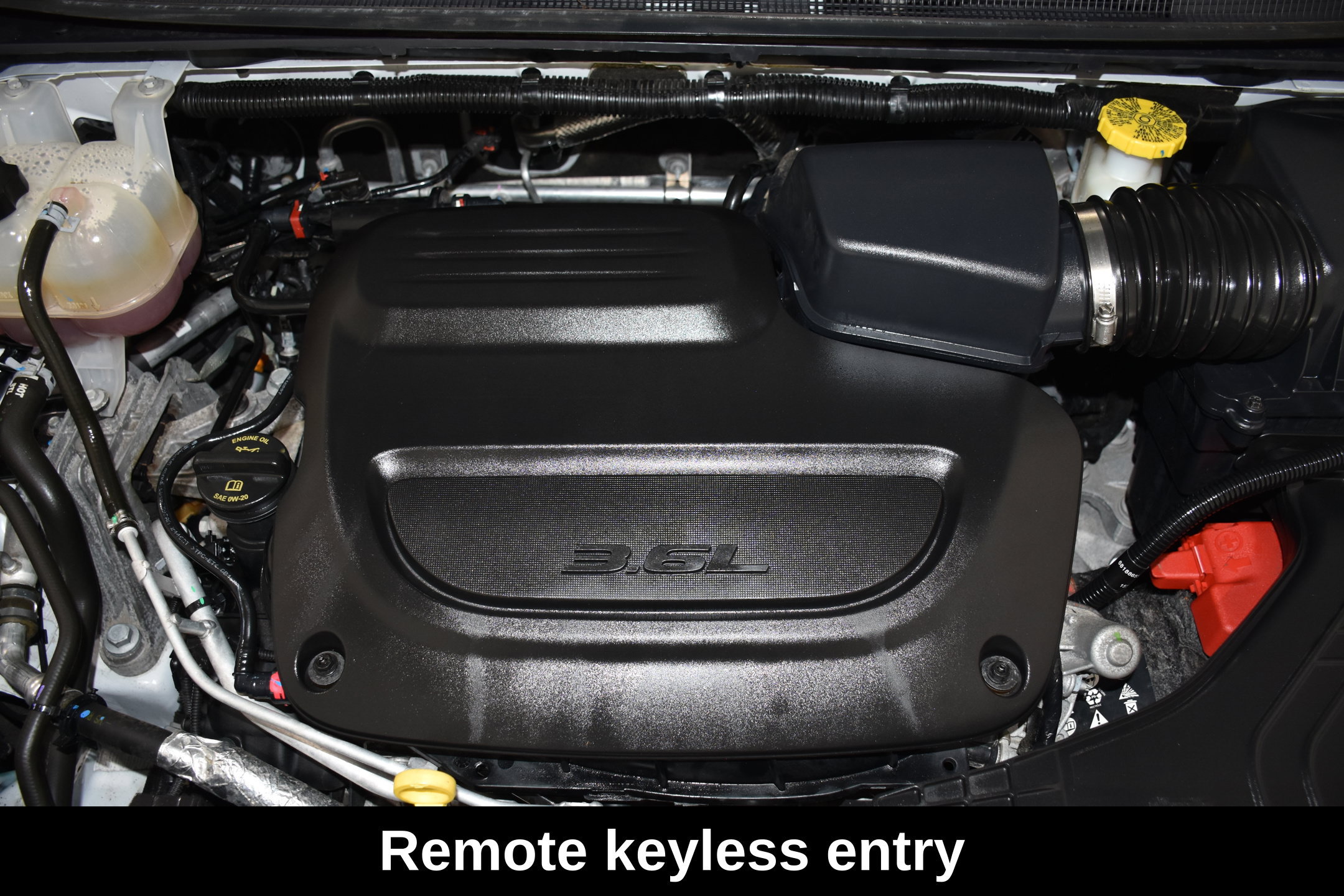 Used 2023 Chrysler Pacifica Touring-L w/ S Appearance Package AWD/4WD image 9