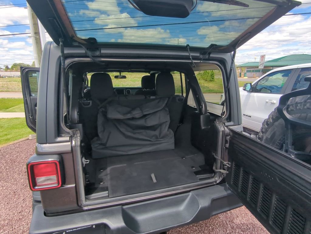 Used 2019 Jeep Wrangler Unlimited Sport S AWD/4WD image 23