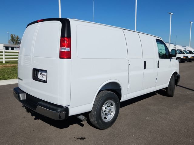 New 2025 Chevrolet Express 3500 w/ Driver Convenience Package image 8