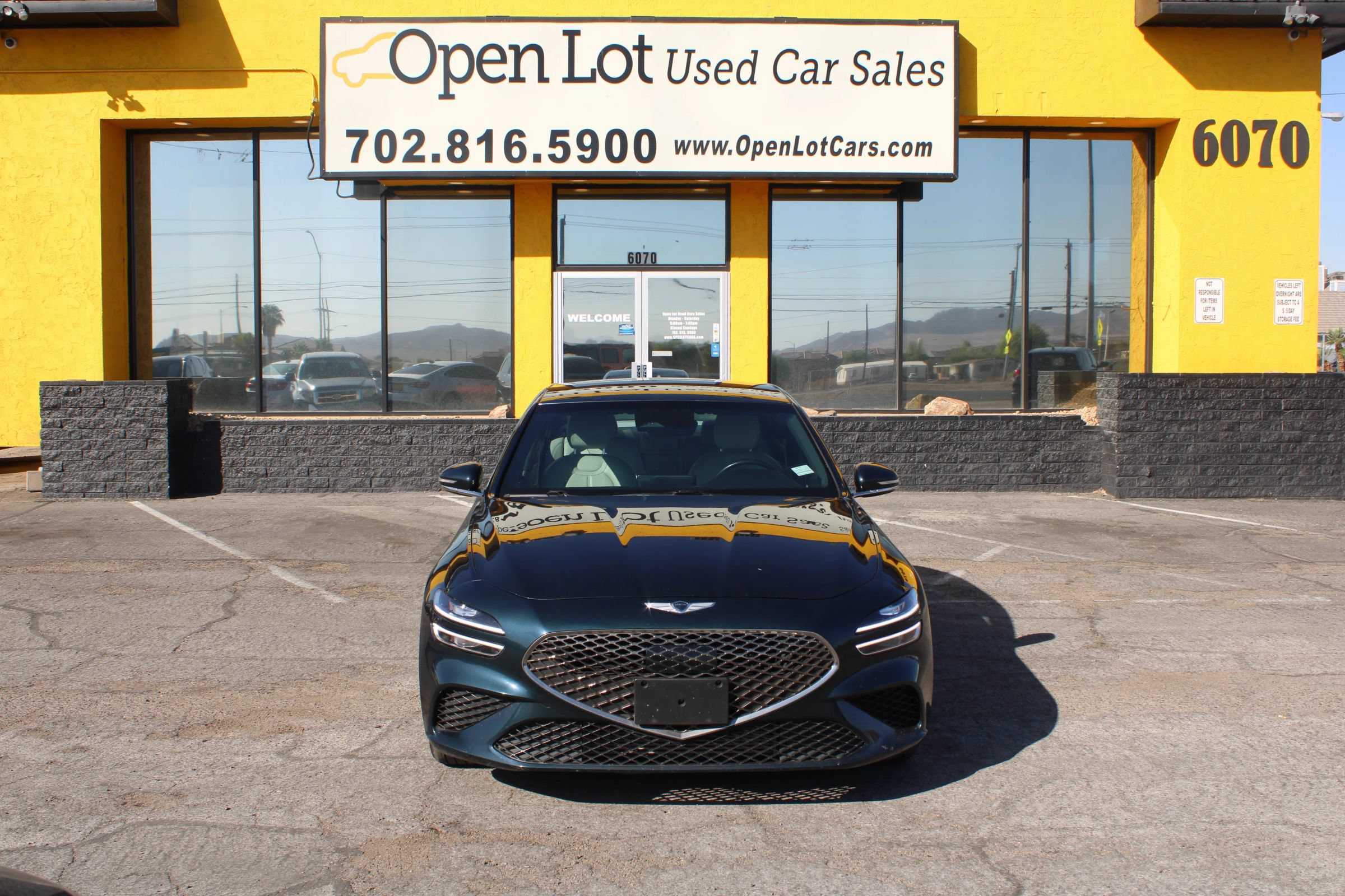Used 2022 Genesis G70 2.0T RWD image 3