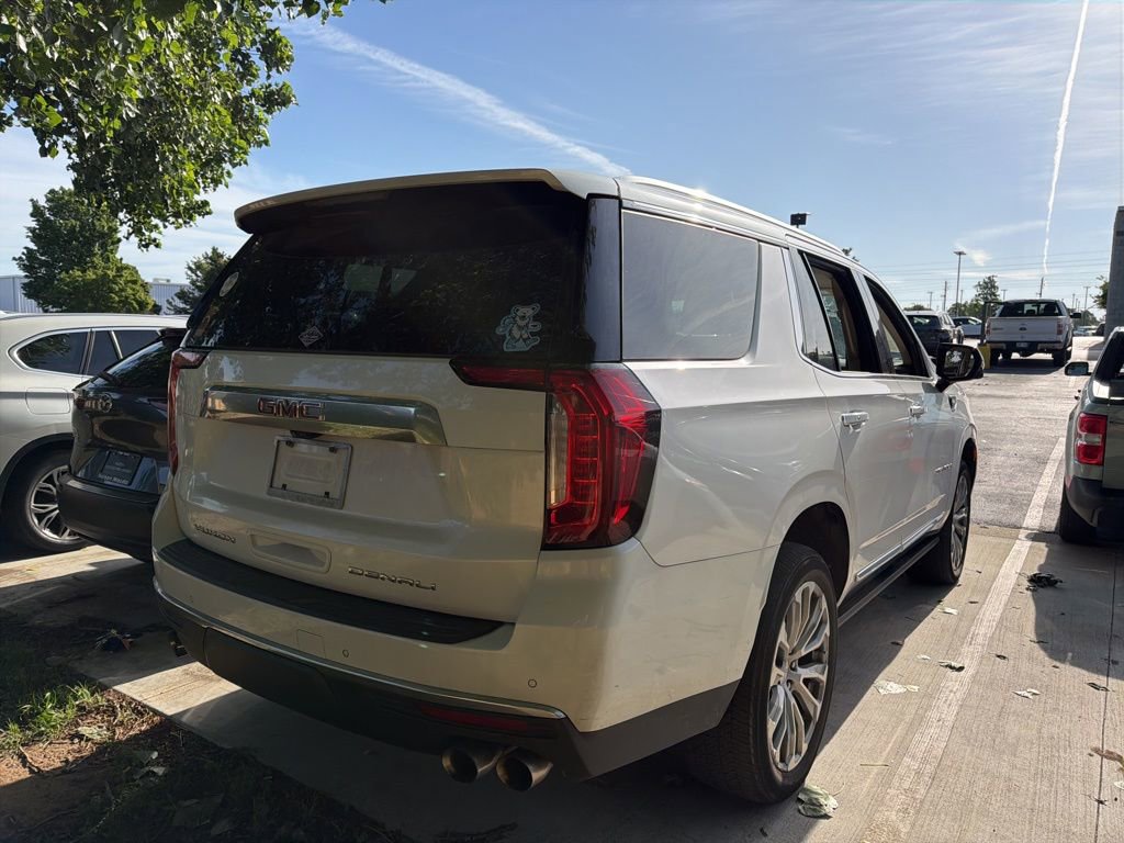 Used 2021 GMC Yukon Denali w/ Denali Premium Package AWD/4WD image 3