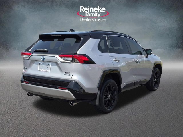 Used 2022 Toyota RAV4 XSE AWD/4WD image 5
