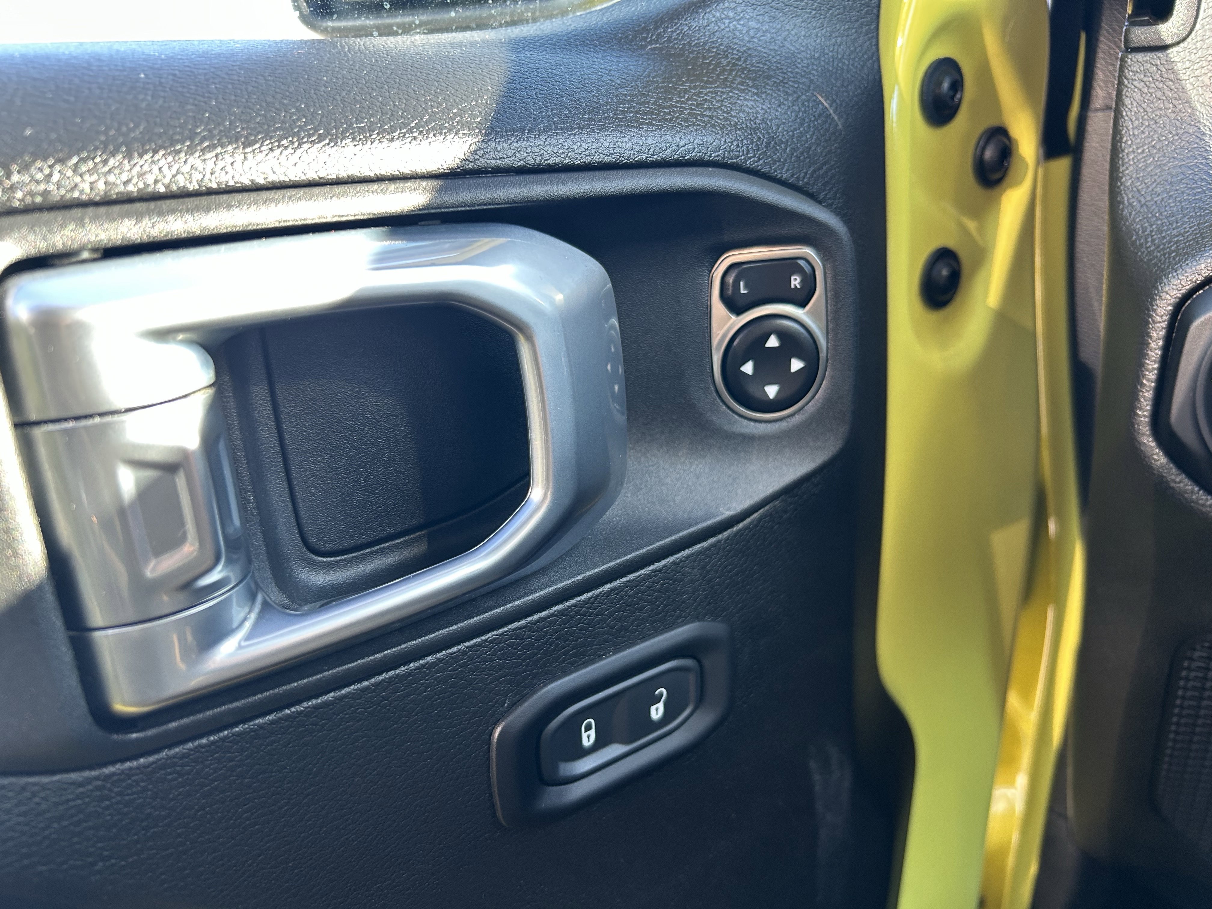 Used 2023 Jeep Wrangler Sport S image 21