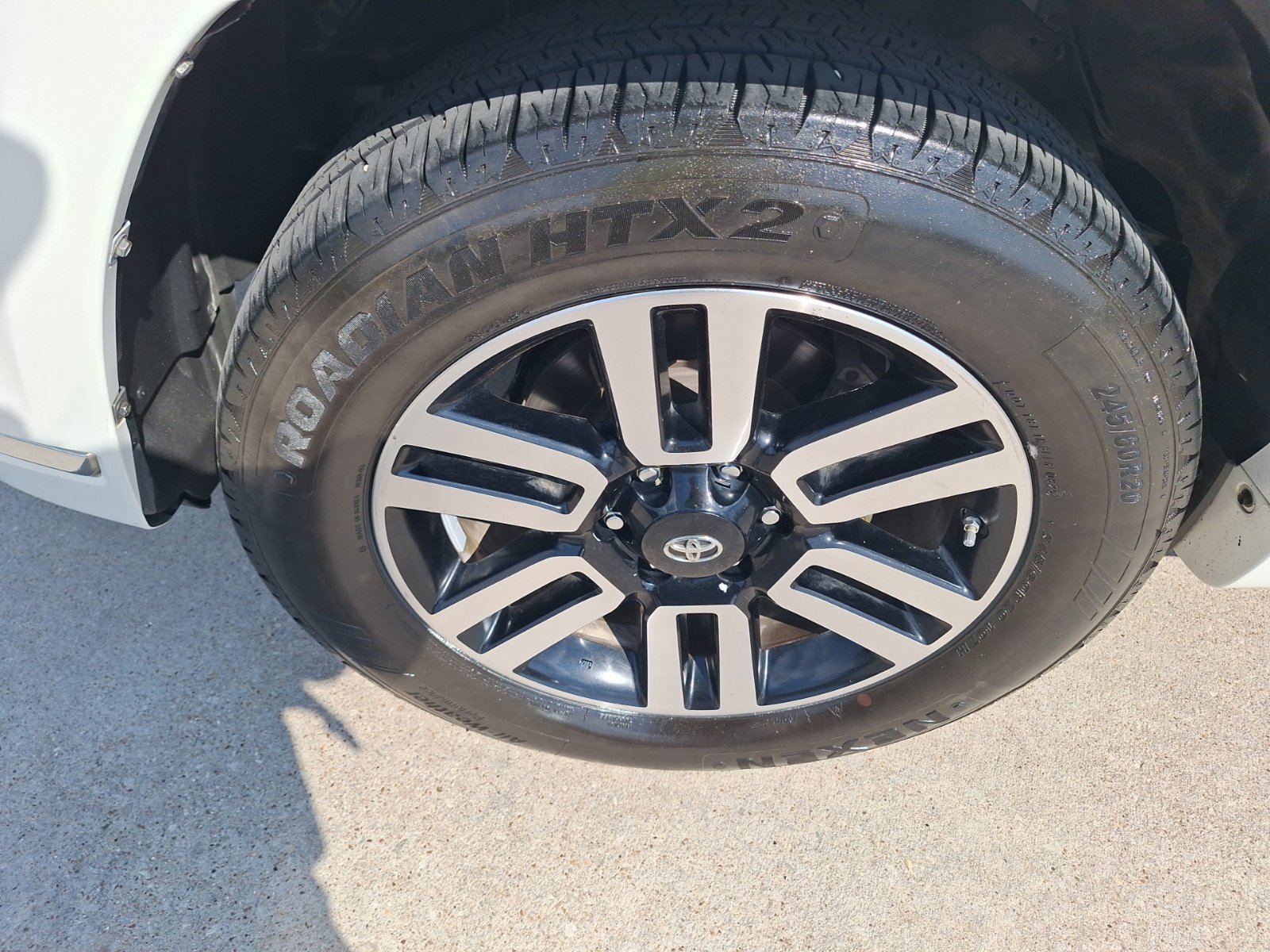 Used 2015 Toyota 4Runner Limited AWD/4WD image 11