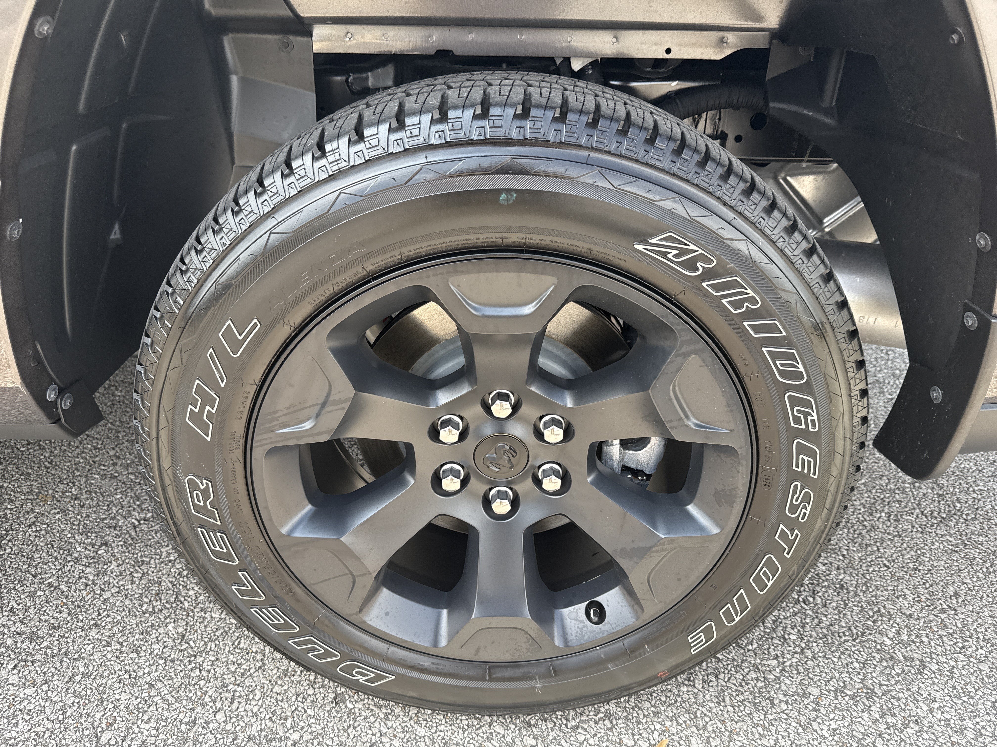 New 2026 RAM 1500 Express AWD/4WD image 21