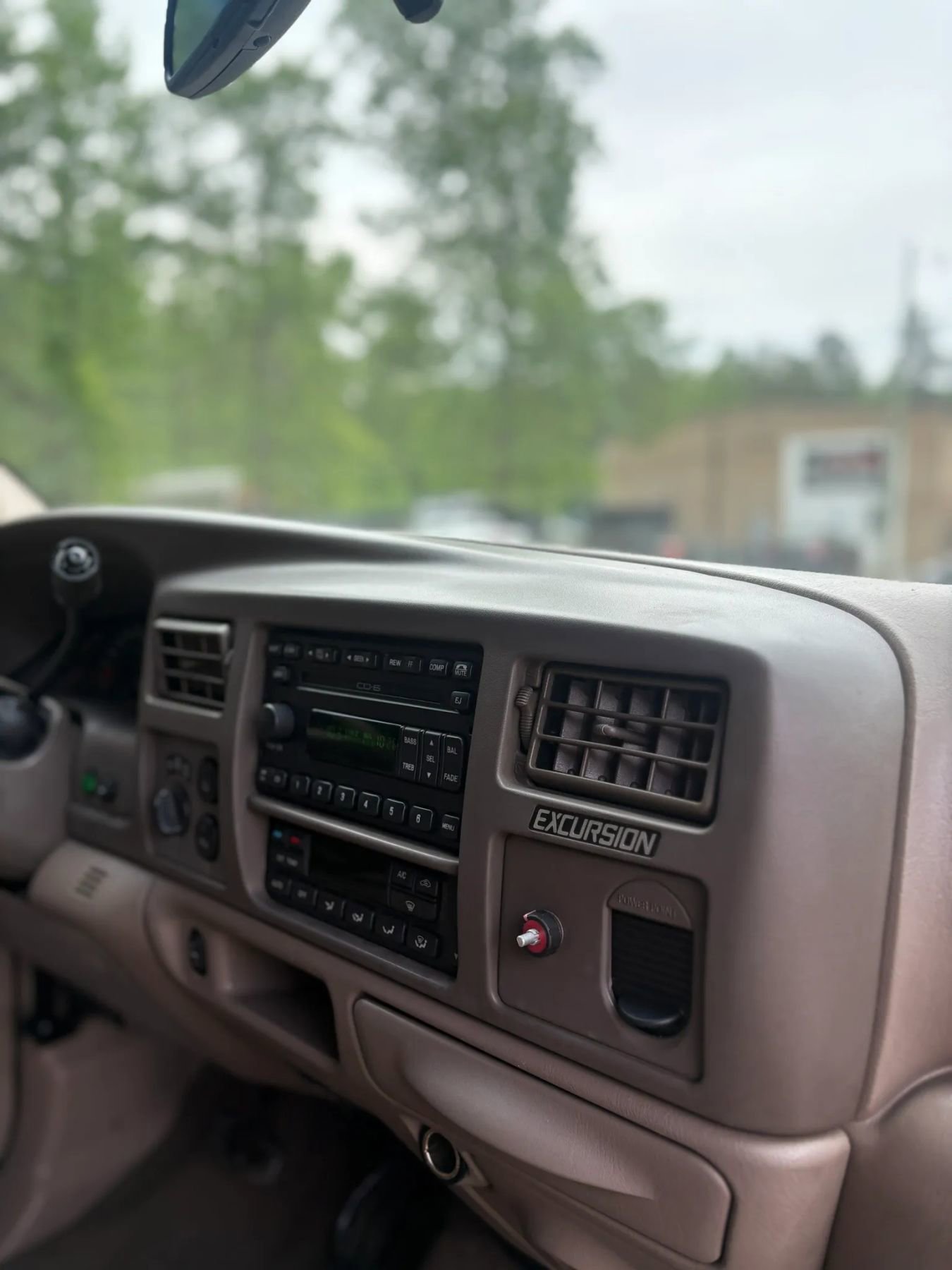 Used 2004 Ford Excursion Limited AWD/4WD image 19