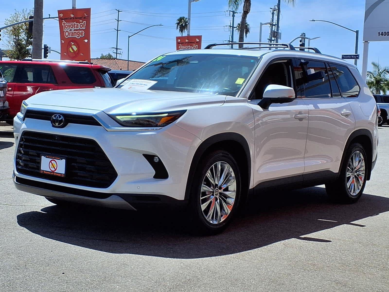 Certified 2024 Toyota Grand Highlander AWD image 3