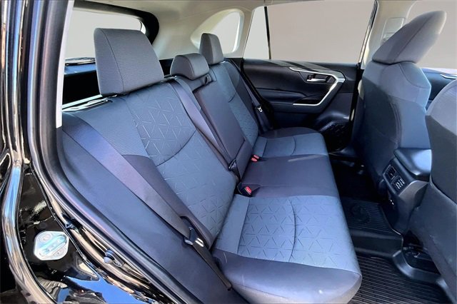 Used 2025 Toyota RAV4 XLE image 20