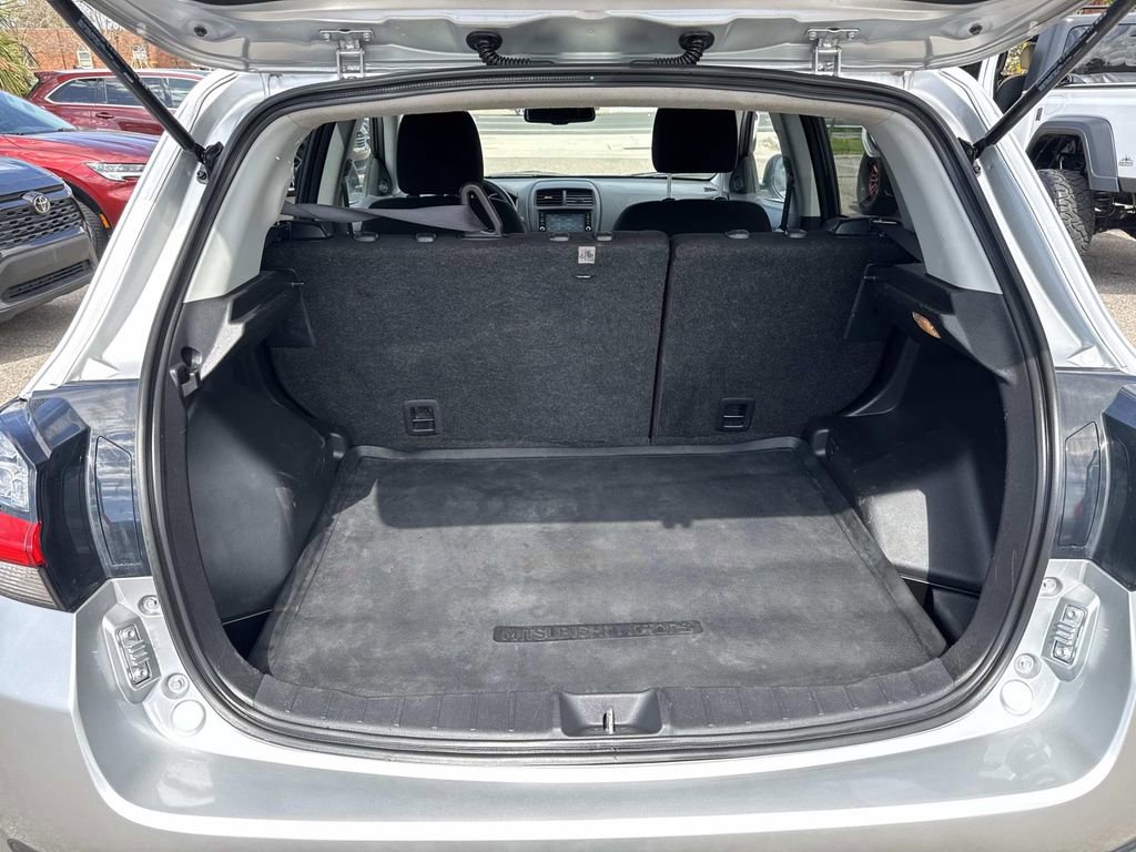 Used 2022 Mitsubishi Outlander Sport ES image 9