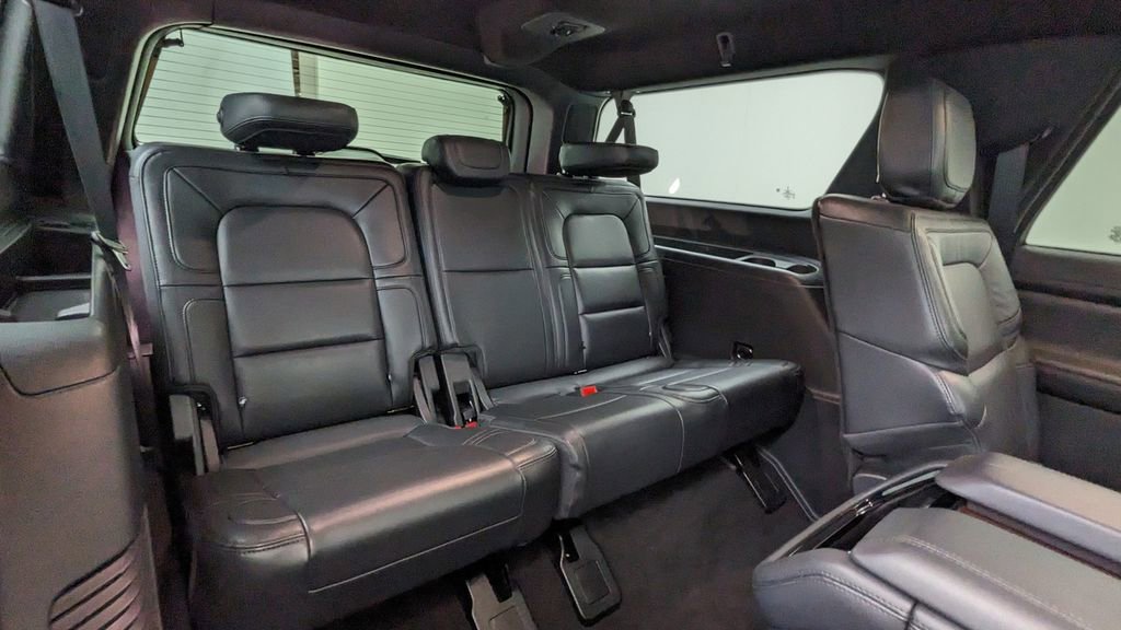Used 2023 Lincoln Navigator L Reserve w/ Equipment Group 201A image 40