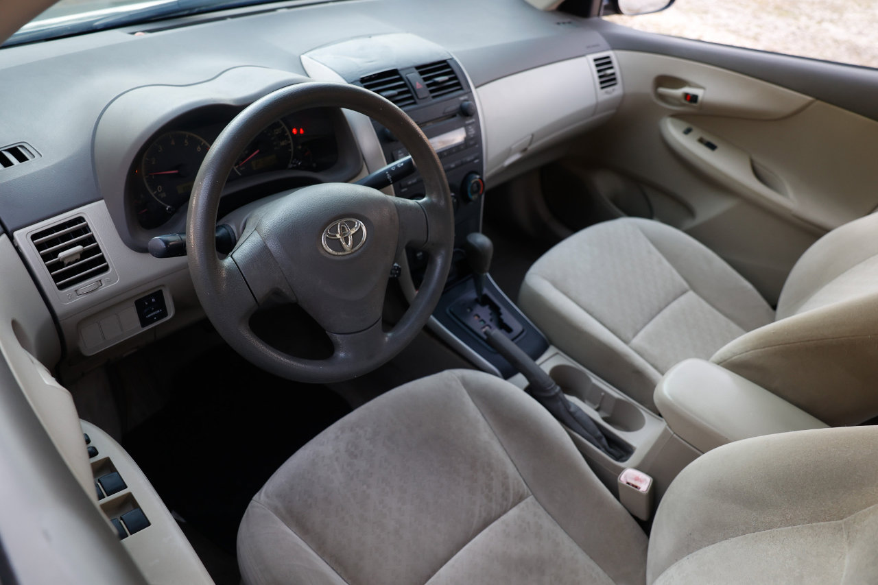 Used 2009 Toyota Corolla S image 4