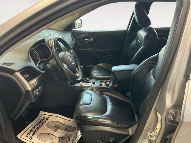 Used 2017 Jeep Cherokee Limited image 7