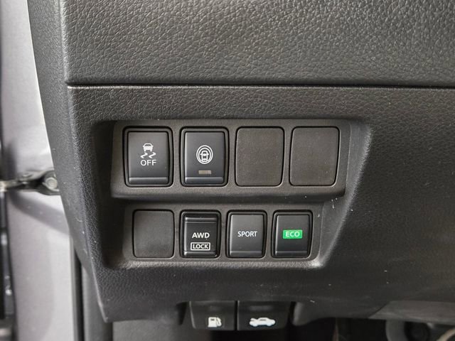 Used 2022 Nissan Rogue Sport S image 38