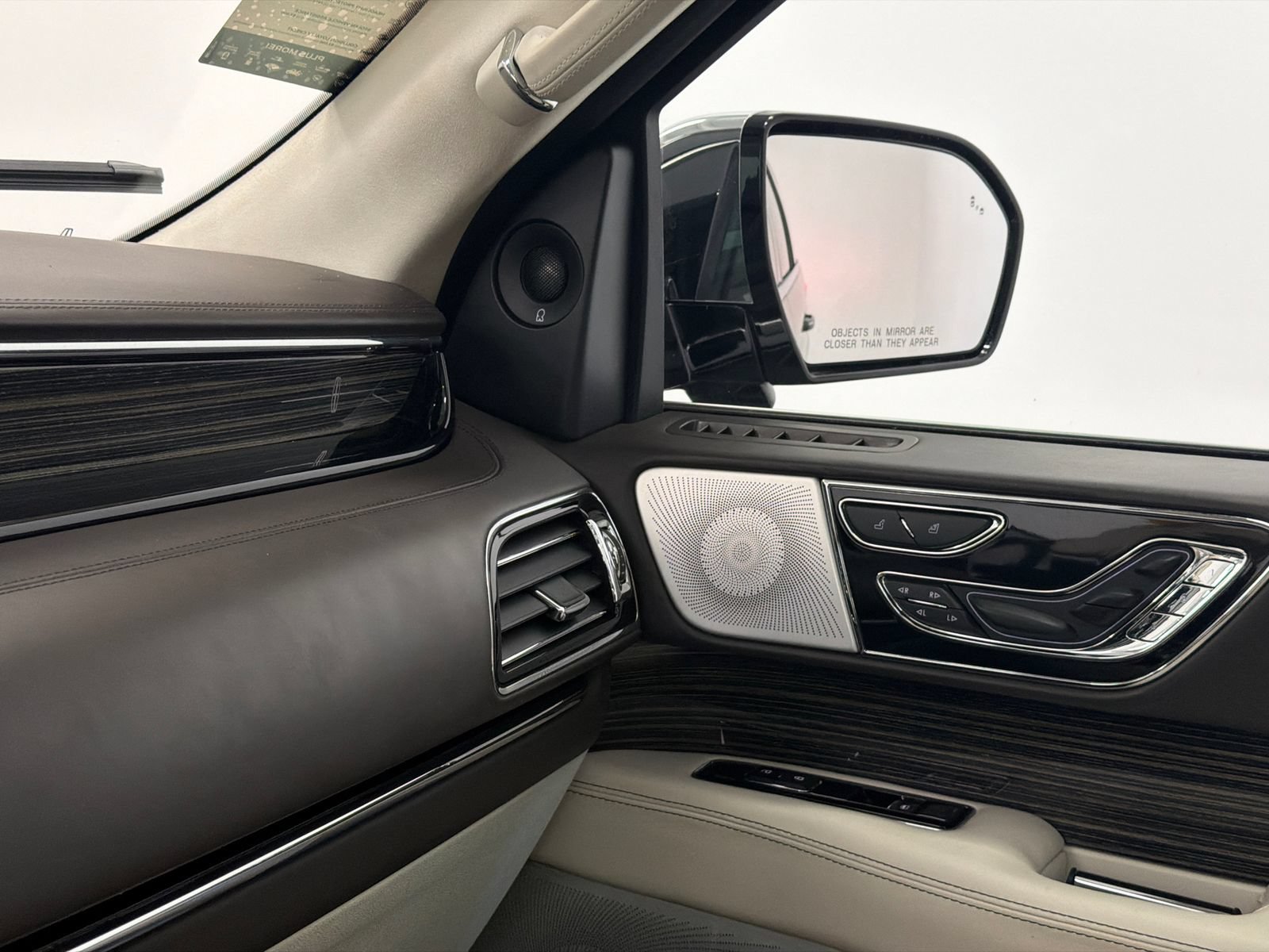 Certified 2023 Lincoln Navigator Black Label AWD/4WD image 35