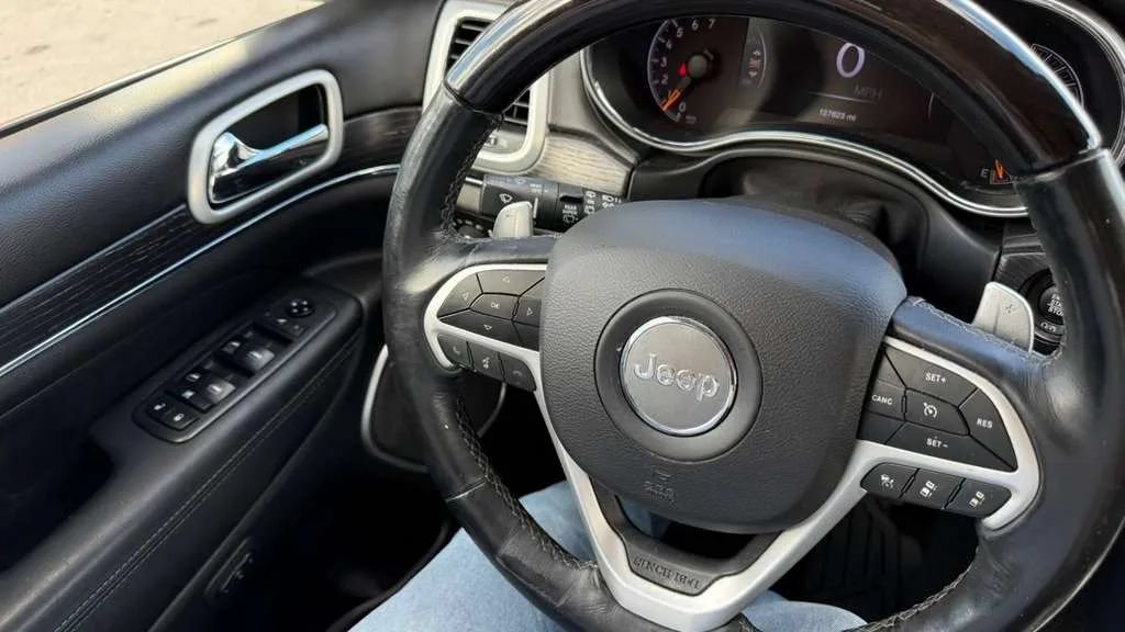 Used 2019 Jeep Grand Cherokee Summit AWD/4WD image 14