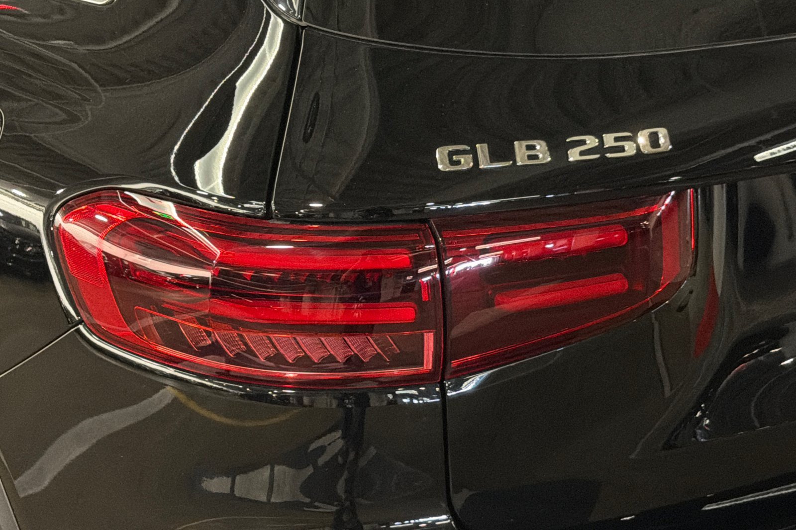 New 2026 Mercedes-Benz GLB 250 image 25