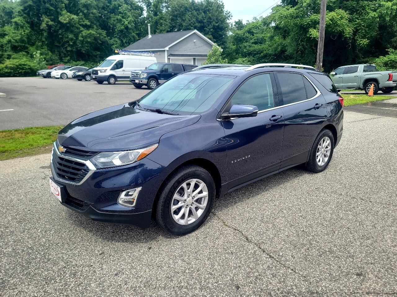 Used 2018 Chevrolet Equinox LT w/ Sun & Infotainment Package image 3