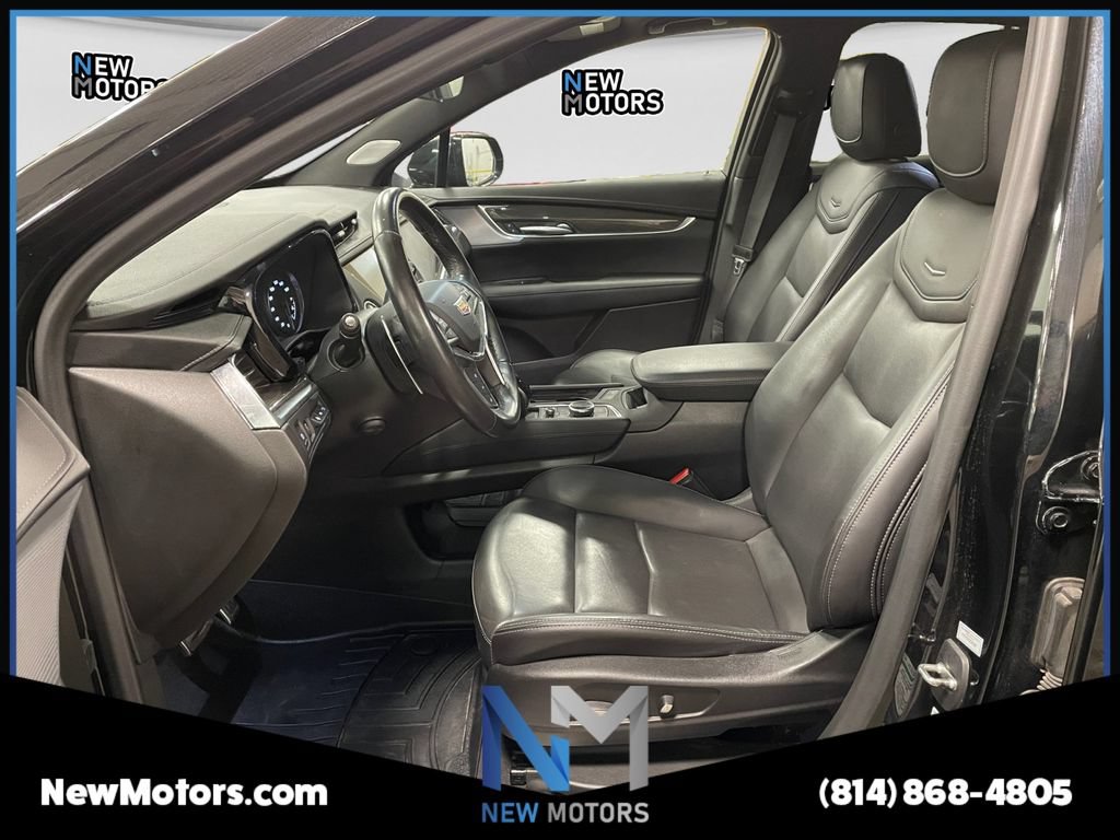 Used 2022 Cadillac XT5 Sportv w/ LPO, ONYX Package AWD/4WD image 9