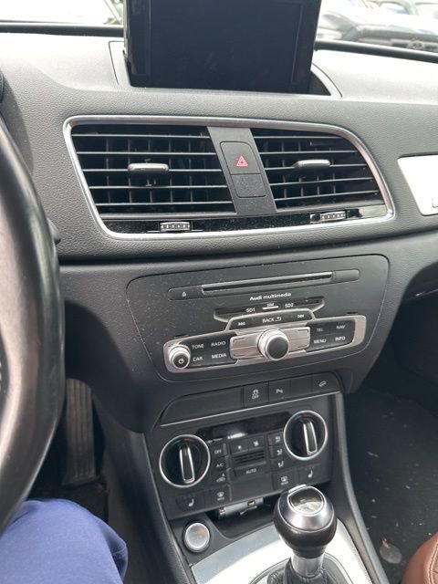 Used 2016 Audi Q3 2.0T Premium Plus w/ Technology Package image 10