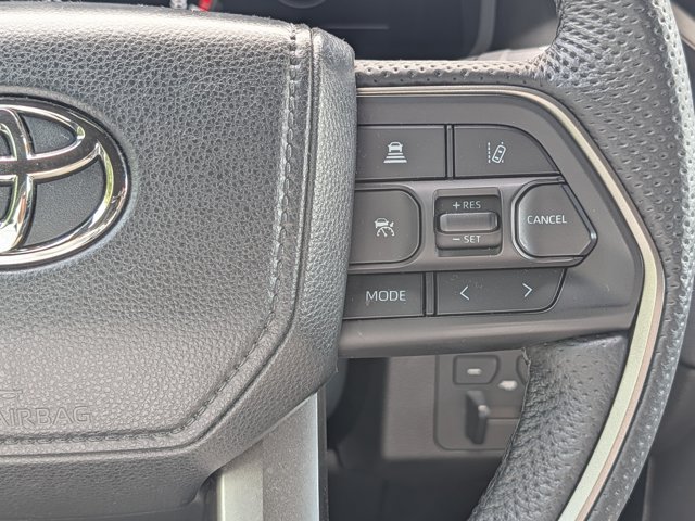 Used 2025 Toyota Tundra Limited AWD/4WD image 22