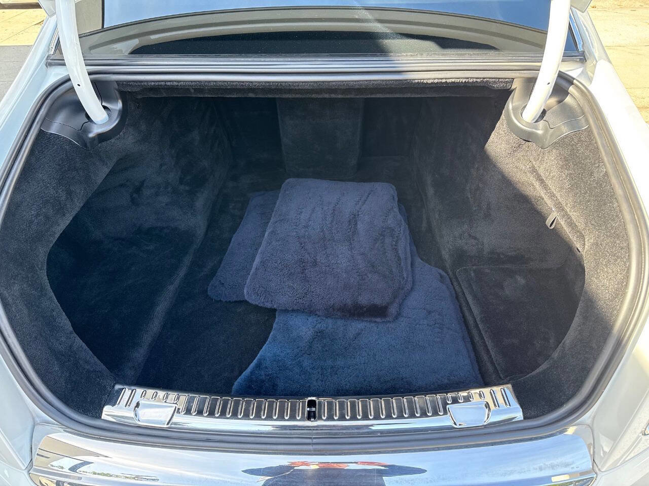 Used 2018 Rolls-Royce Phantom Sedan image 50