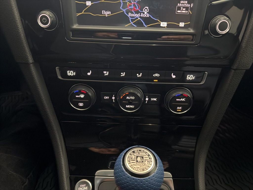 Used 2016 Volkswagen Golf 4-Door image 36