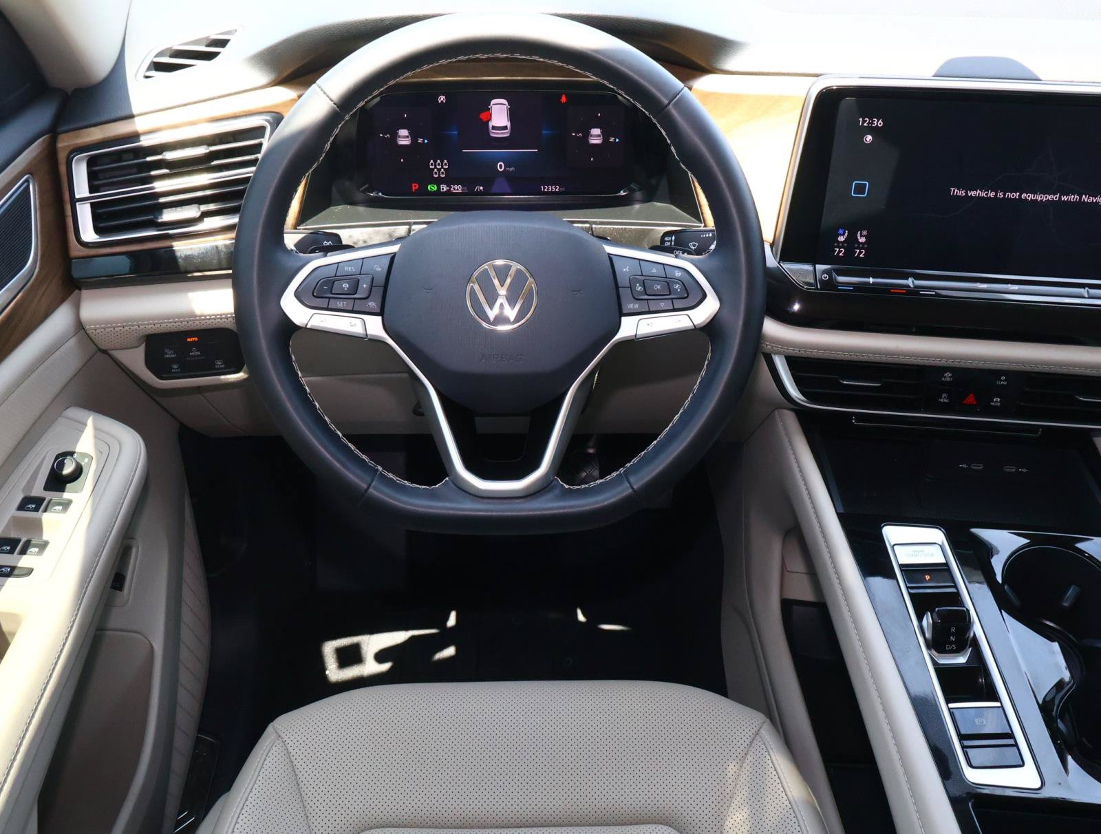 Used 2025 Volkswagen Atlas SE FWD image 9