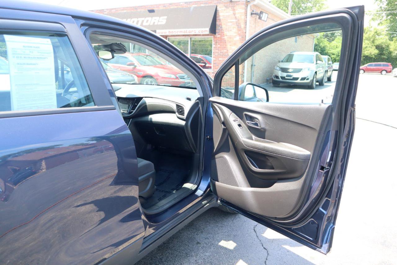 Used 2018 Chevrolet Trax LS FWD image 10
