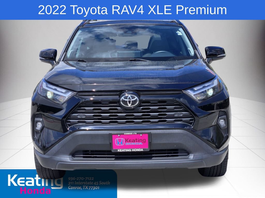 Used 2022 Toyota RAV4 XLE Premium image 2