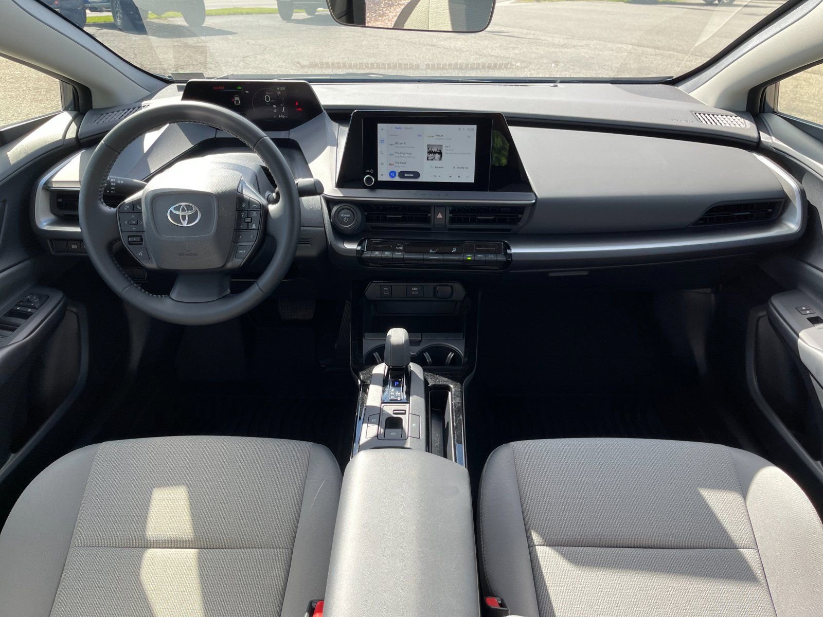 Used 2026 Toyota Prius LE FWD image 14