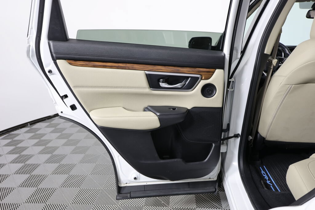 Used 2022 Honda CR-V Touring image 16