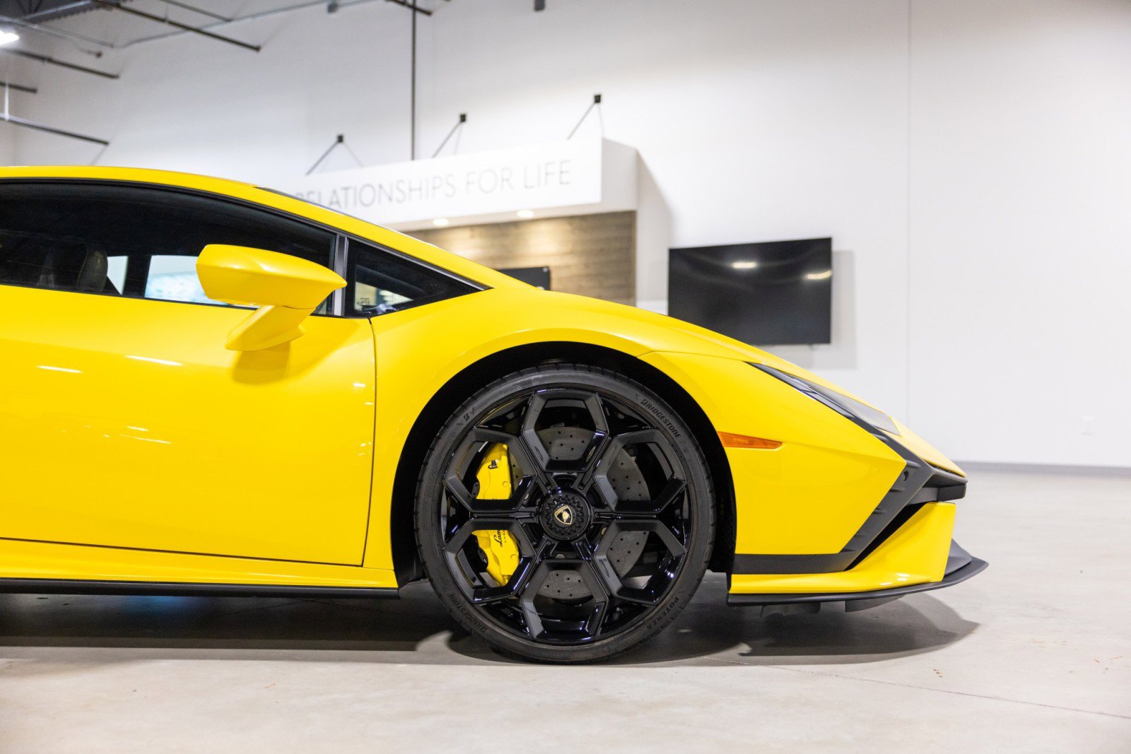 Used 2023 Lamborghini Huracan Tecnica RWD image 26