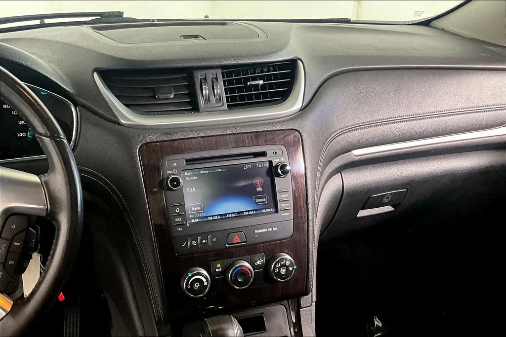 Used 2017 Chevrolet Traverse LT image 6