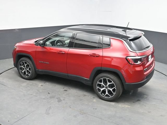Used 2025 Jeep Compass Limited AWD/4WD image 28