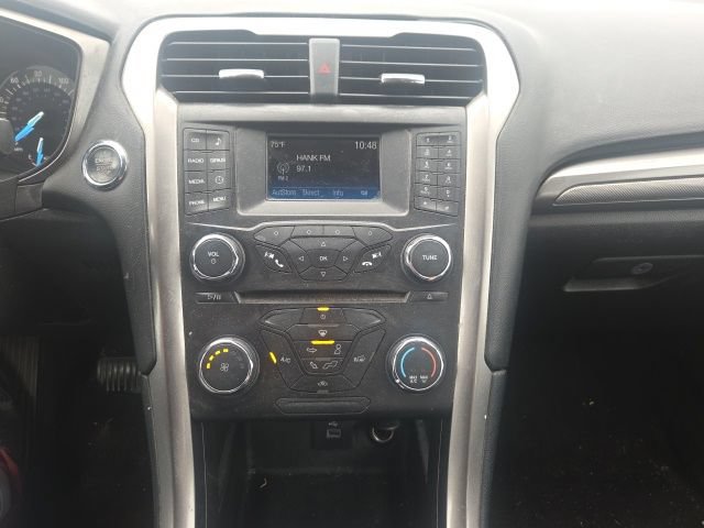 Used 2017 Ford Fusion SE FWD image 24