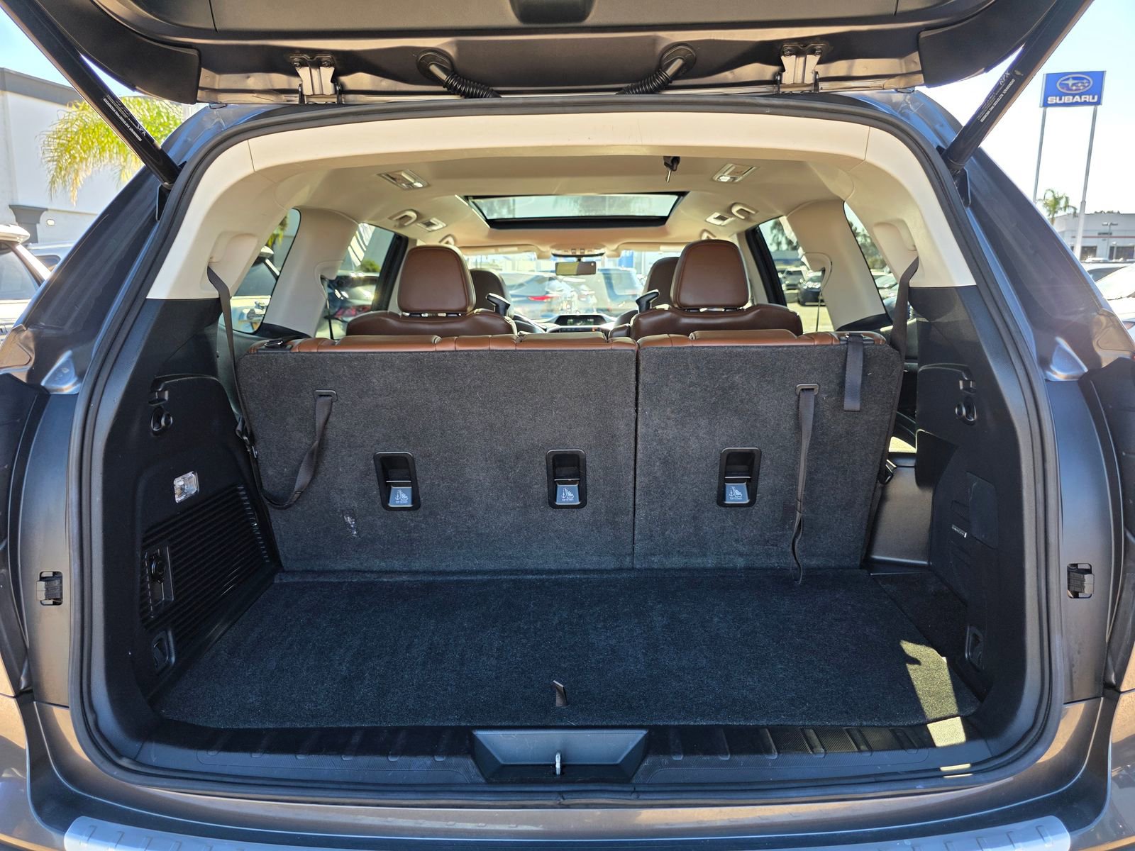 Used 2019 Subaru Ascent Touring w/ Popular Package #2A image 11