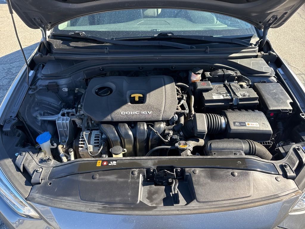 Used 2017 Hyundai Elantra Limited w/ Limited Tech Package 04 image 34