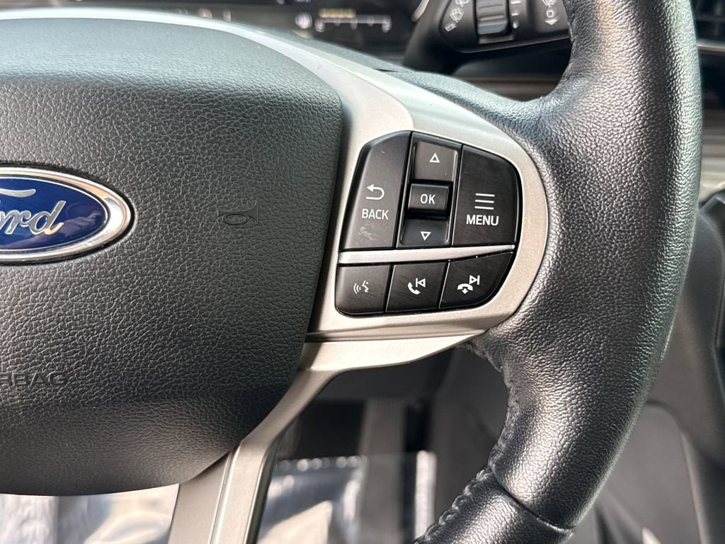 Used 2021 Ford Explorer Limited w/ Equipment Group 301A RWD image 16