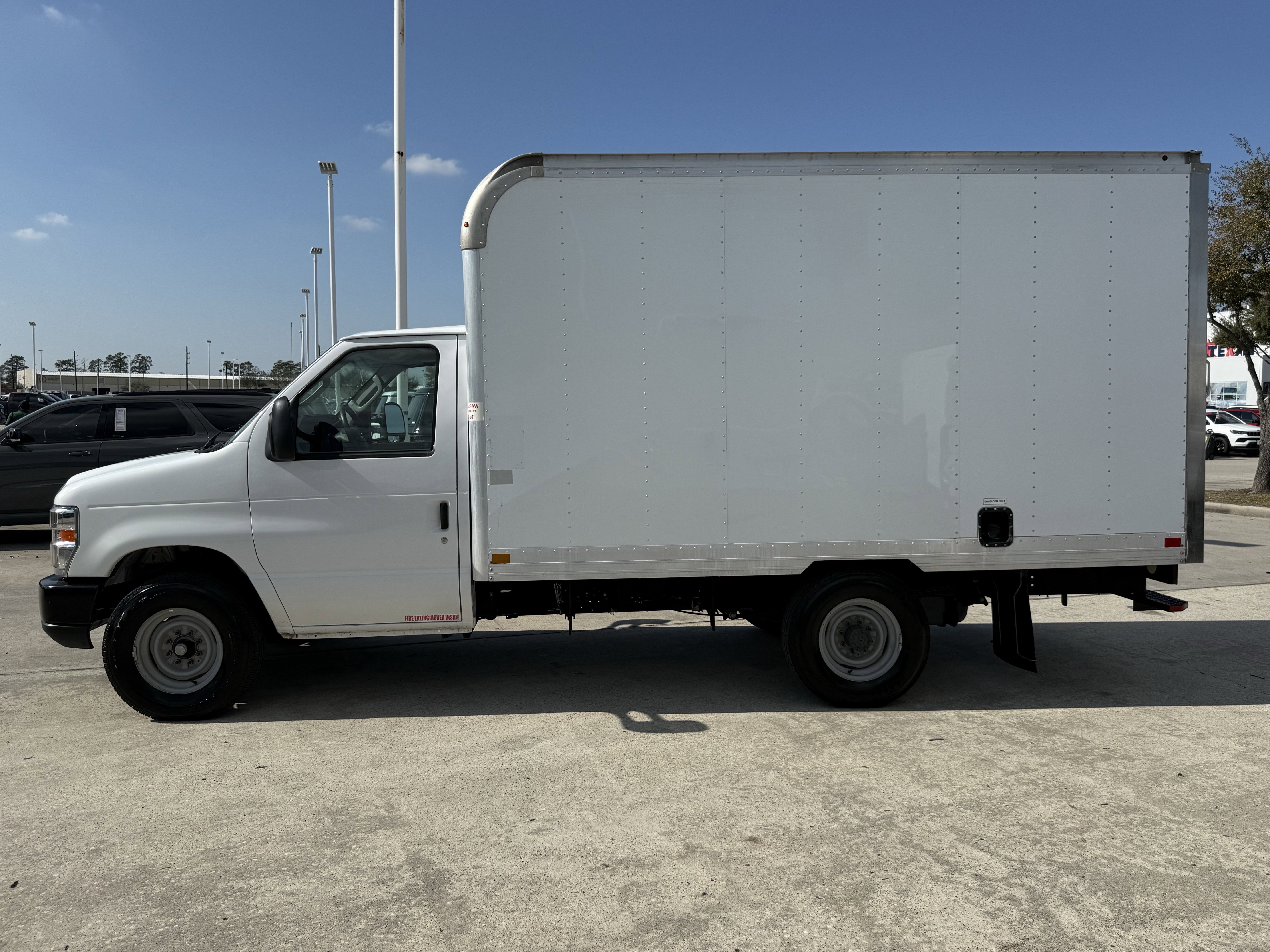 Used 2019 Ford E-350 and Econoline 350 Super Duty w/ Power Windows & Locks Group image 8