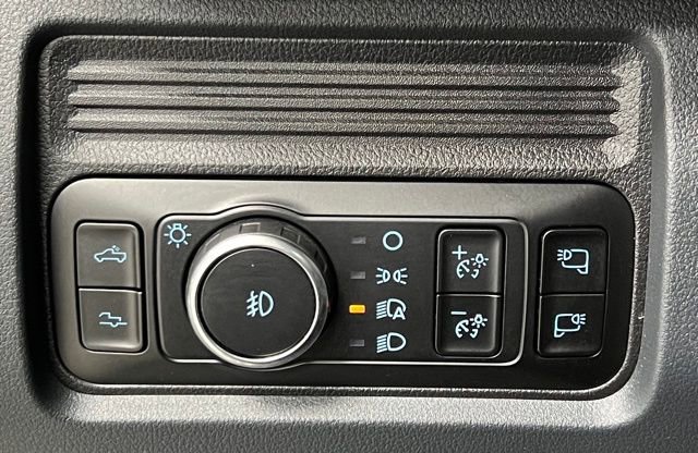 Used 2025 Ford F450 Platinum w/ FX4 Off-Road Package image 30