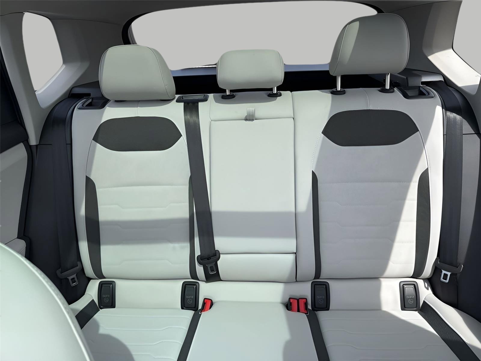 New 2026 Volkswagen Taos SE FWD image 23