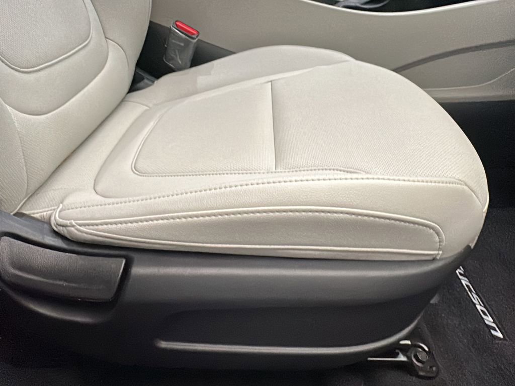 Certified 2025 Hyundai Tucson SEL image 17
