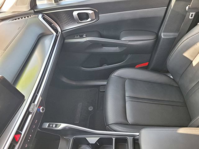 Used 2025 Kia Sorento EX AWD/4WD image 13