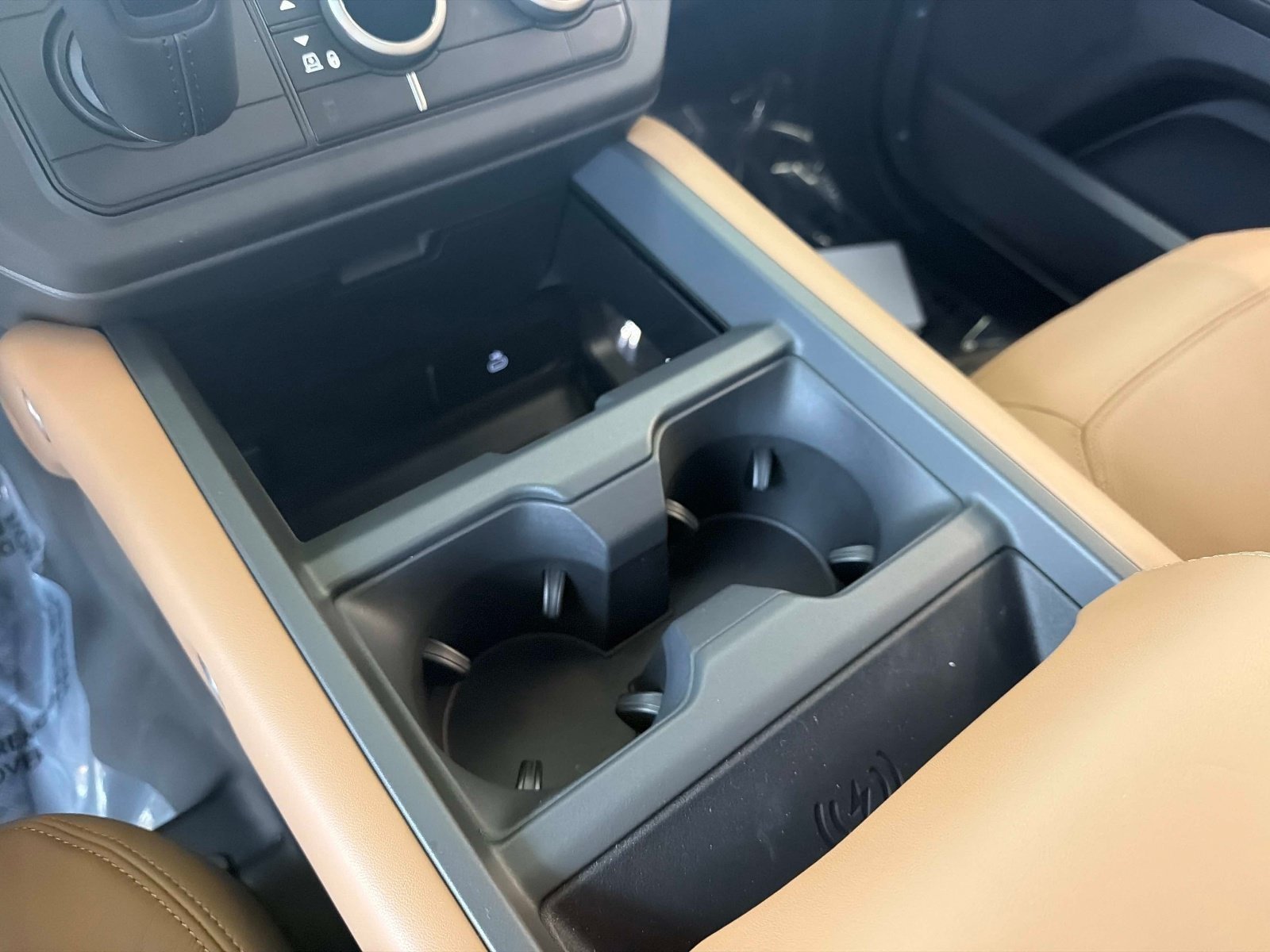 New 2026 Land Rover Defender 130 S AWD/4WD image 24