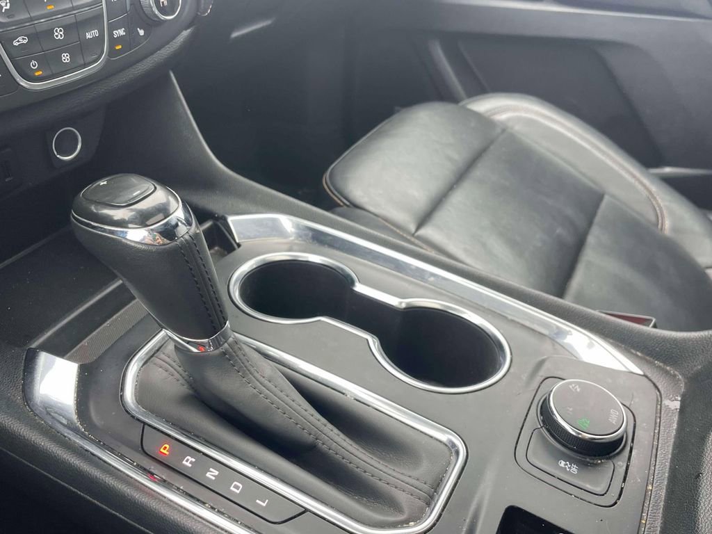 Used 2019 Chevrolet Traverse LT w/ LT Premium Package image 32