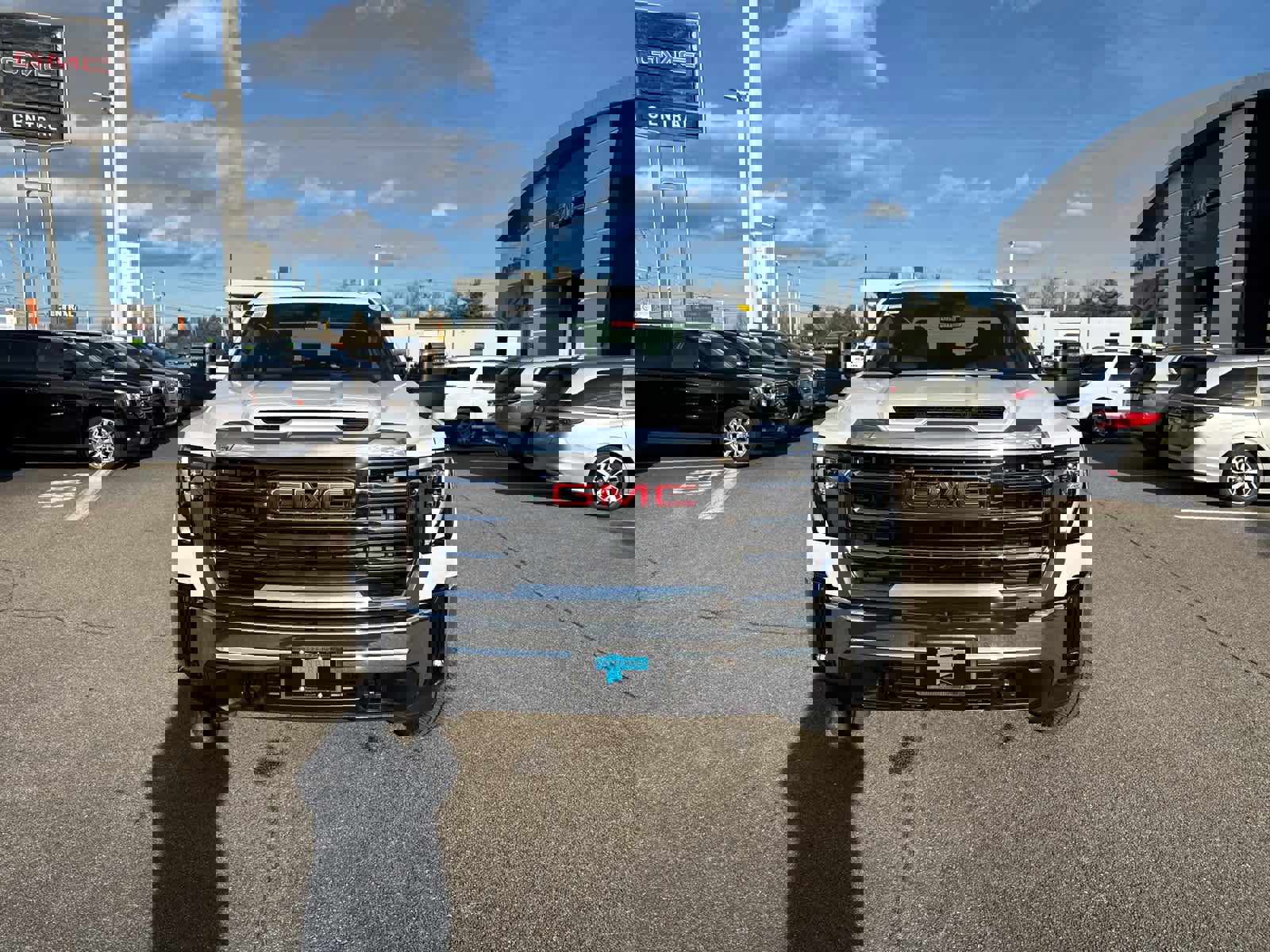 New 2026 GMC Sierra 2500 SLT image 2